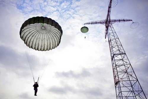 250 ft tower at army airborne school