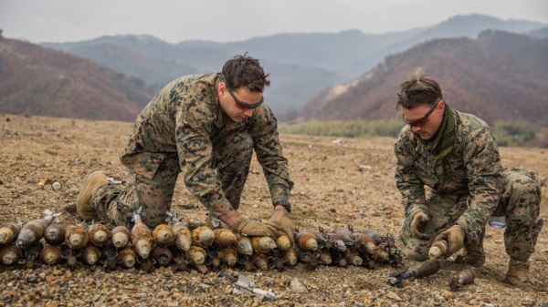 marine eod at work