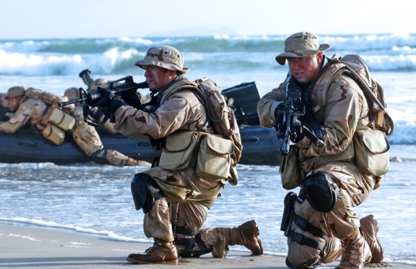 navy seals vs delta force