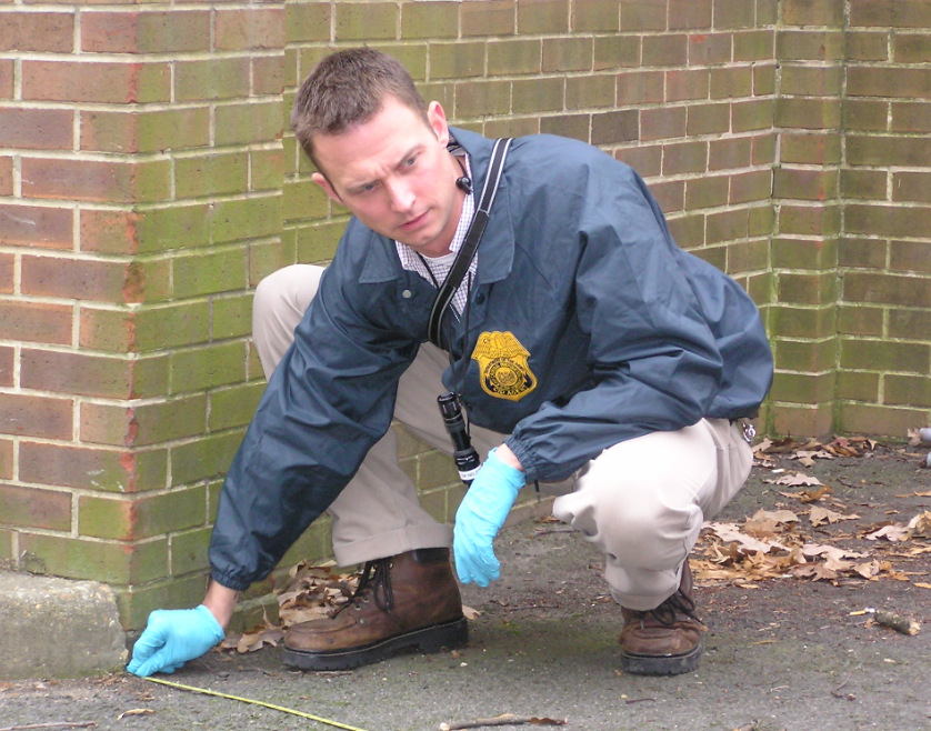 an Criminal Investigation Special Agent at work