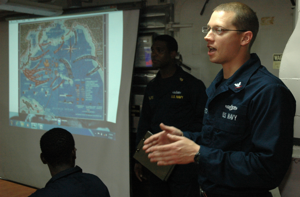 an Cryptologic Technician - Maintenance at work