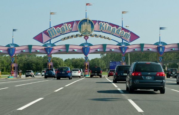 magic kingdom disney main gate entrance