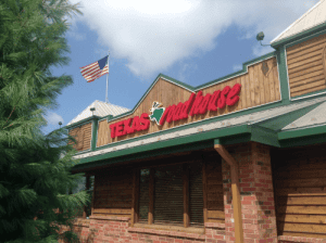 Texas Roadhouse Military Discount: 10% Off (+Veterans Day Info)