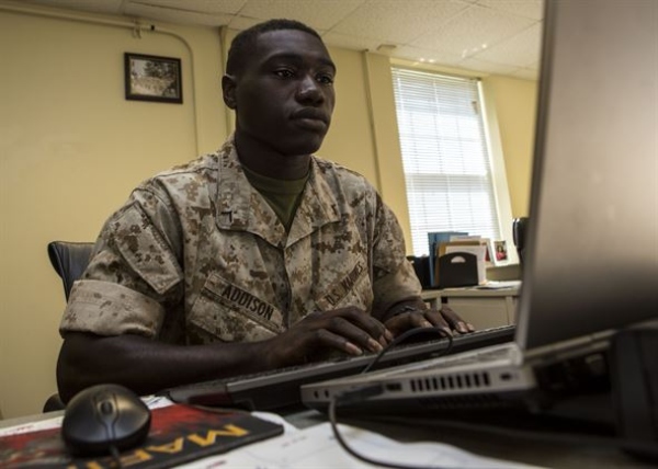 admin specialist marines