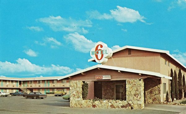 Motel Six Exterior