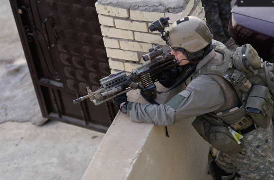 an army ranger with a MK 46 machine gun - army rangers weapons