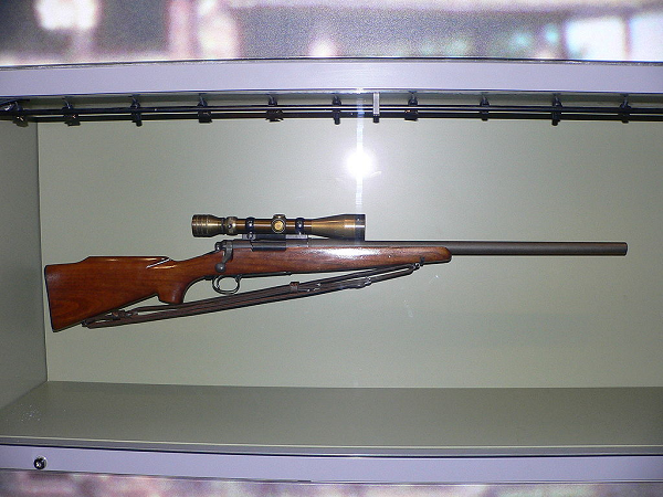Chuck Mawhinney's sniper rifle.