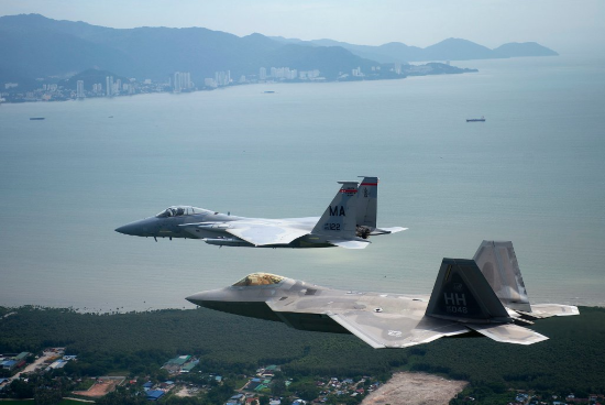 f15 eagle vs f22 raptor