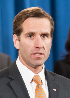 joe biden's son Beau Biden did serve in the military